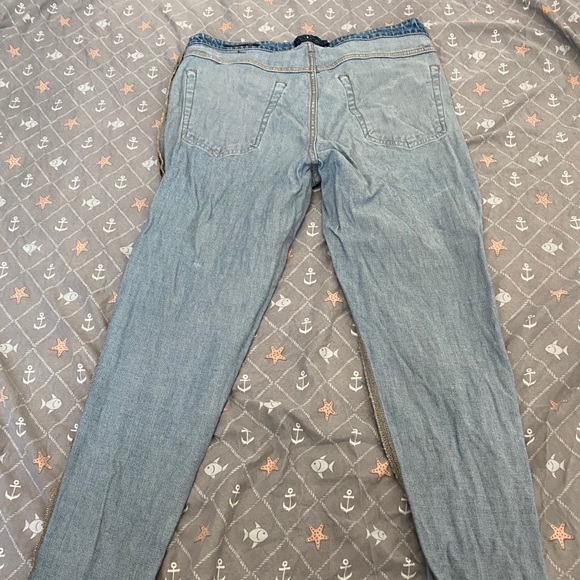 Jeans - Picture 2 of 5